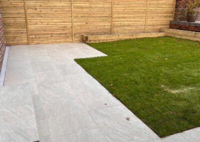 Outdoor porcelain by Didsbury Driveways
